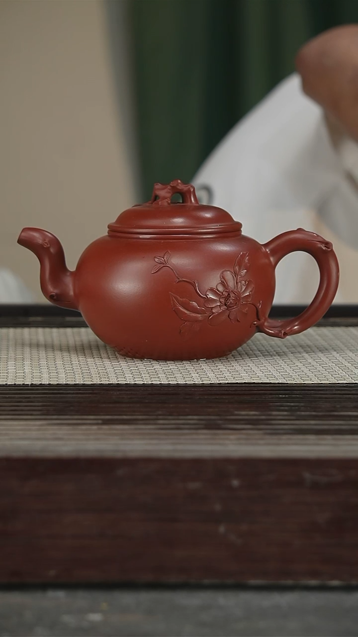 茶壶紫砂正高吴小军，带证450CC159号