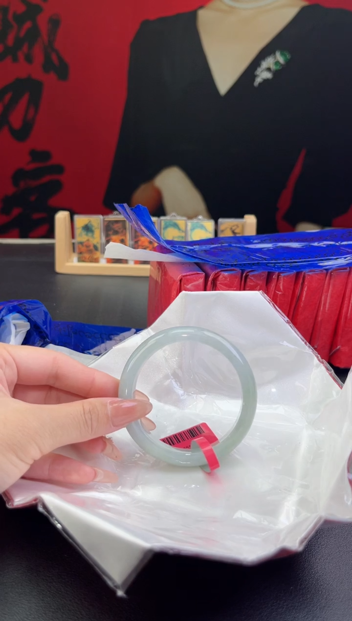 【闪购商品】翡翠手镯未镶嵌12翡翠手镯