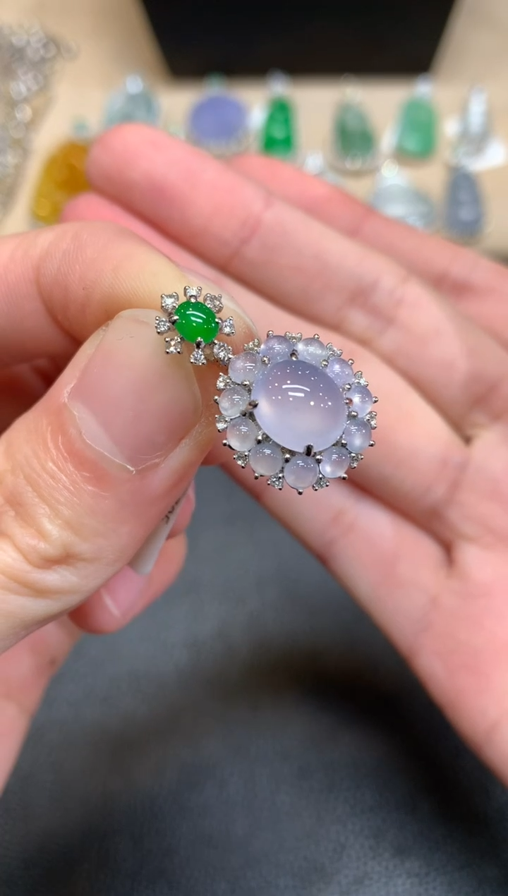 【闪购商品】翡翠颈饰18K金镶嵌蛋面【无服务费】