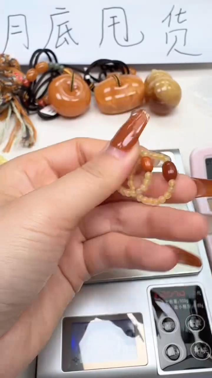 裸石琥珀未镶嵌如图