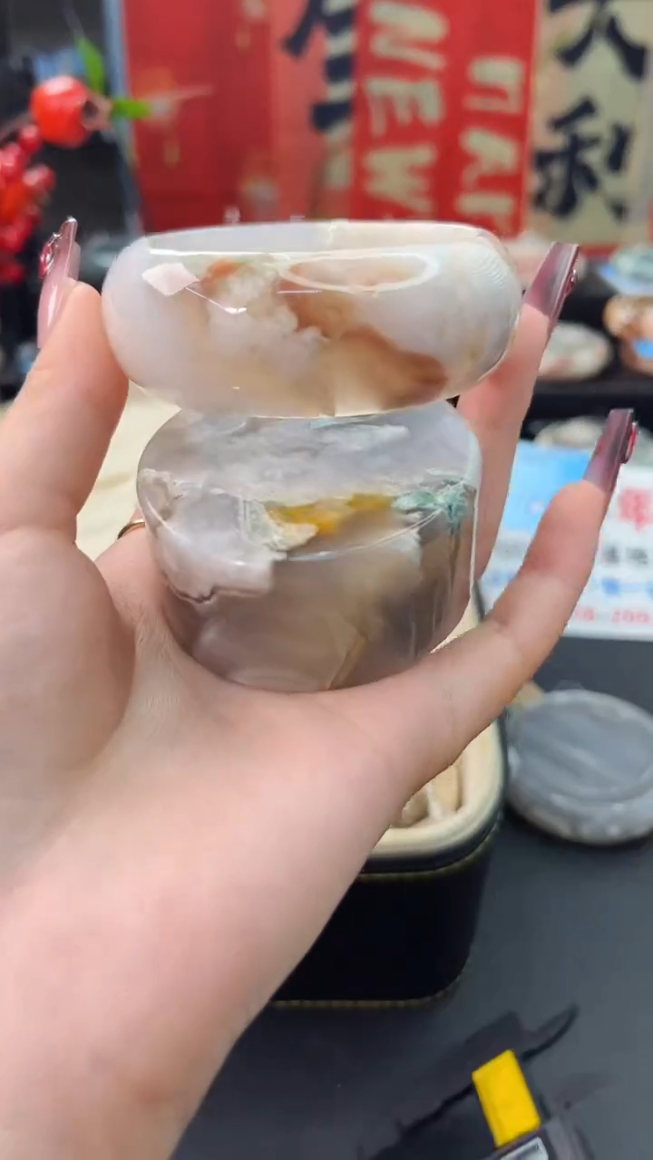 【闪购商品】石英质玉手镯未镶嵌赠送镯心（54圈口）