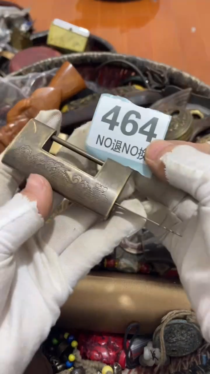 陶瓷烈**人直播间火爆热卖