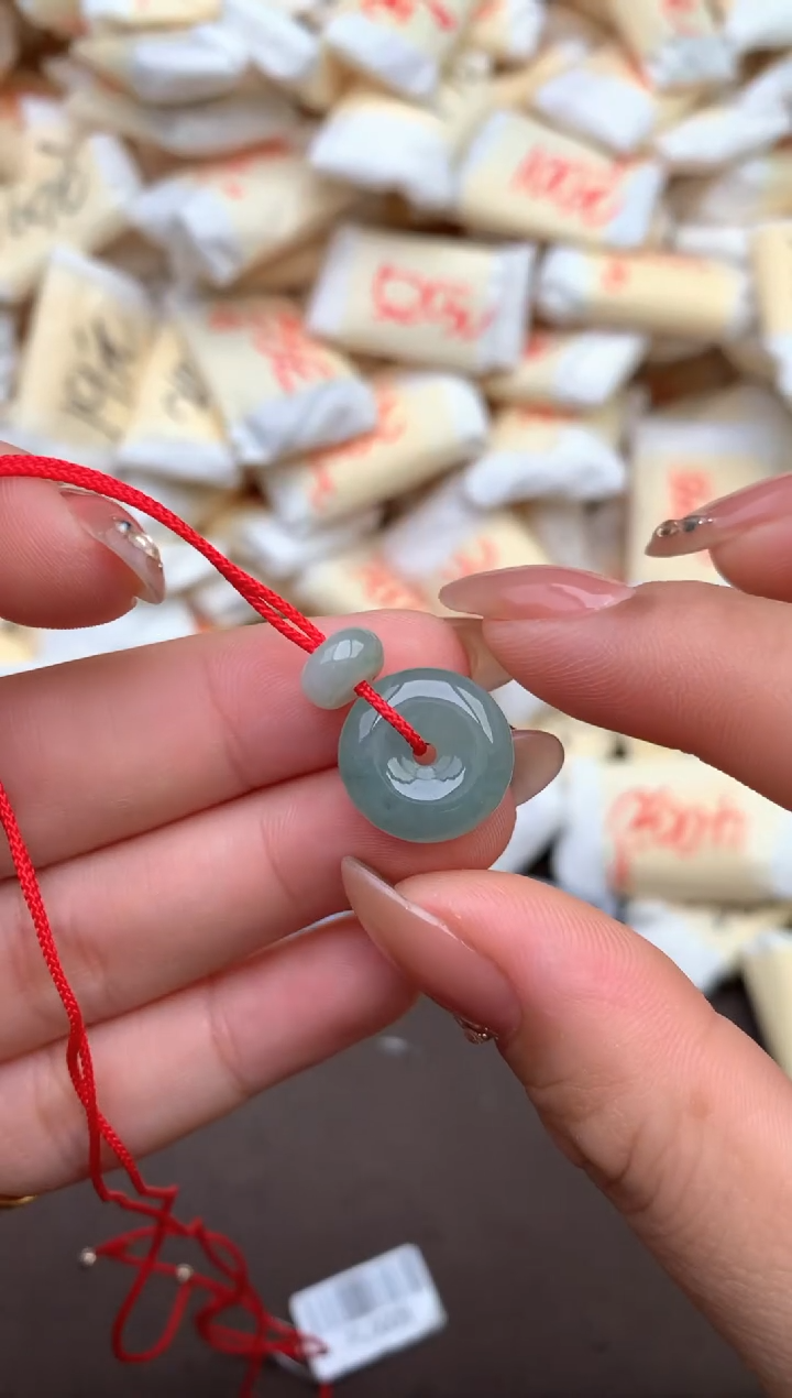 【闪购商品】翡翠挂件未镶嵌— 