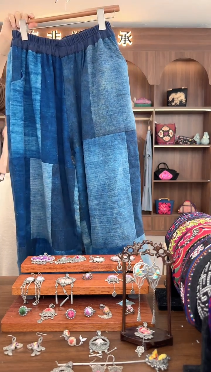 【闪购商品】织绣扶光苗绣传承L23