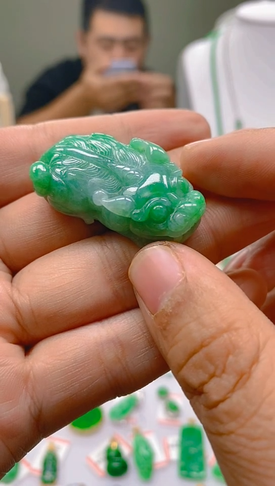 【闪购商品】翡翠颈饰未镶嵌新号开播，全场乱卖