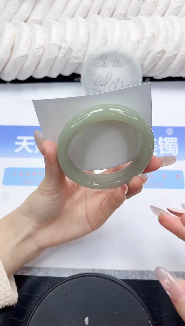 未镶嵌手镯石英质玉148-55.3