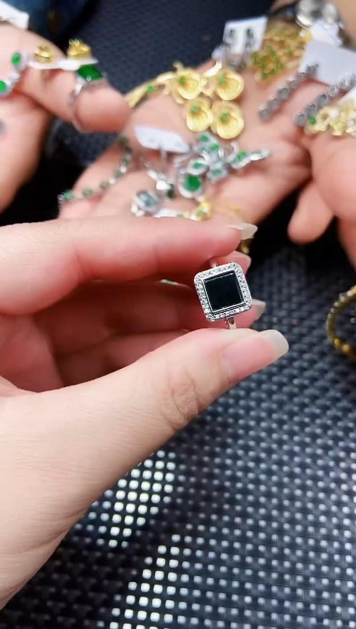 【闪购商品】翡翠戒指未镶嵌111111111