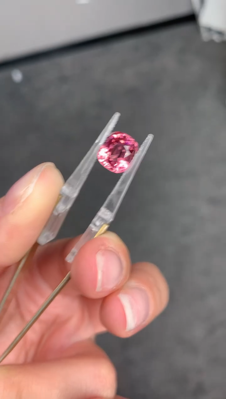 【闪购商品】碧玺裸石未镶嵌3.9ct粉碧玺