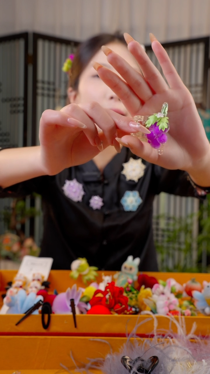 刺绣蓝***花非遗苏绣绒花手工饰品