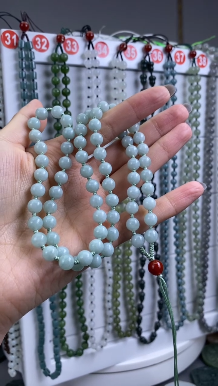 颈饰未镶嵌翡翠弘*卡7左右