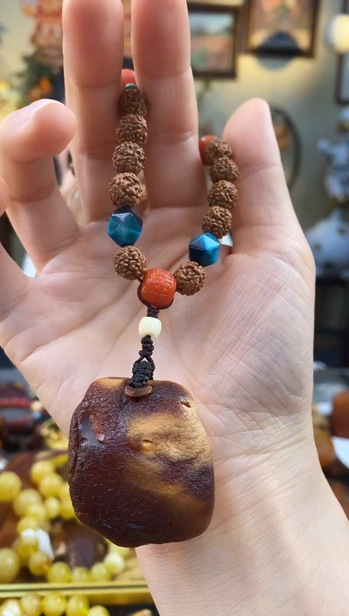 【闪购商品】未镶嵌琥珀手串手持