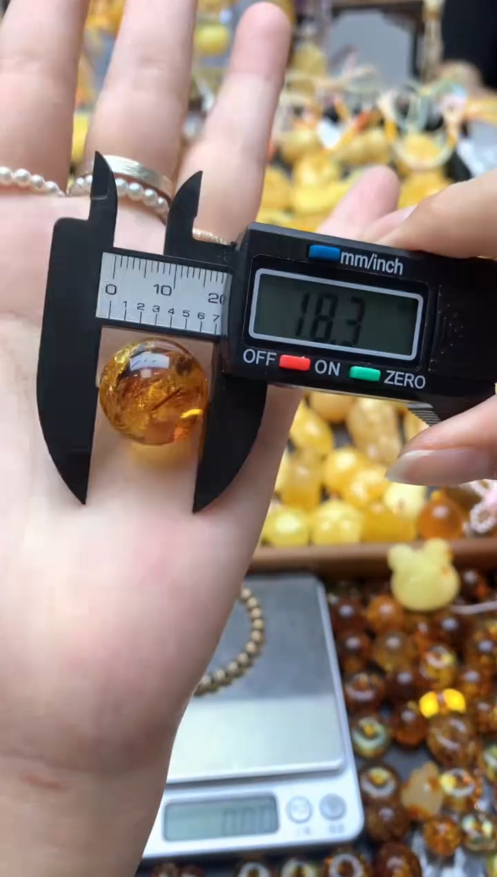 未镶嵌琥珀珠宝奇石137琥珀蜜蜡花粉有纹小坑介意勿拍