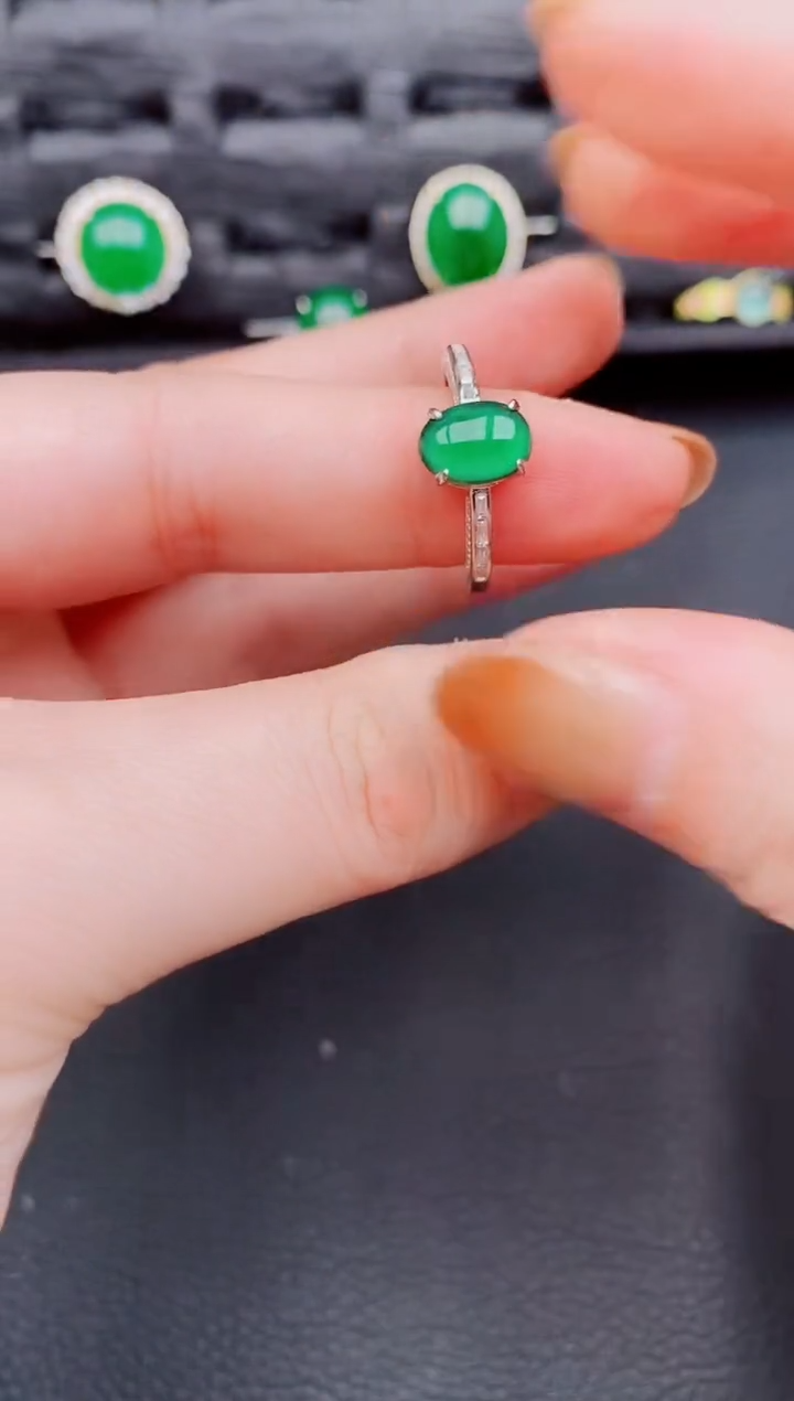 【闪购商品】翡翠戒指银S925镶嵌天然A货翡翠500