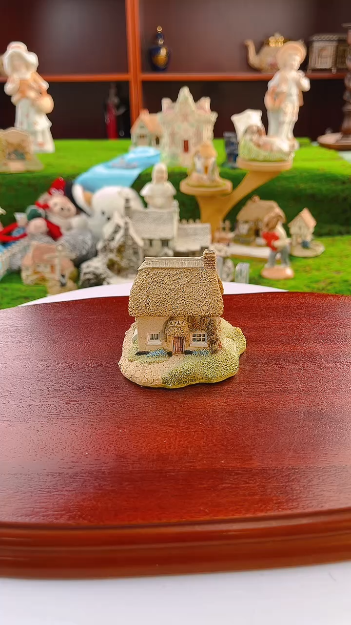 【闪购商品】紫砂茶宠Lilliput中古小房子