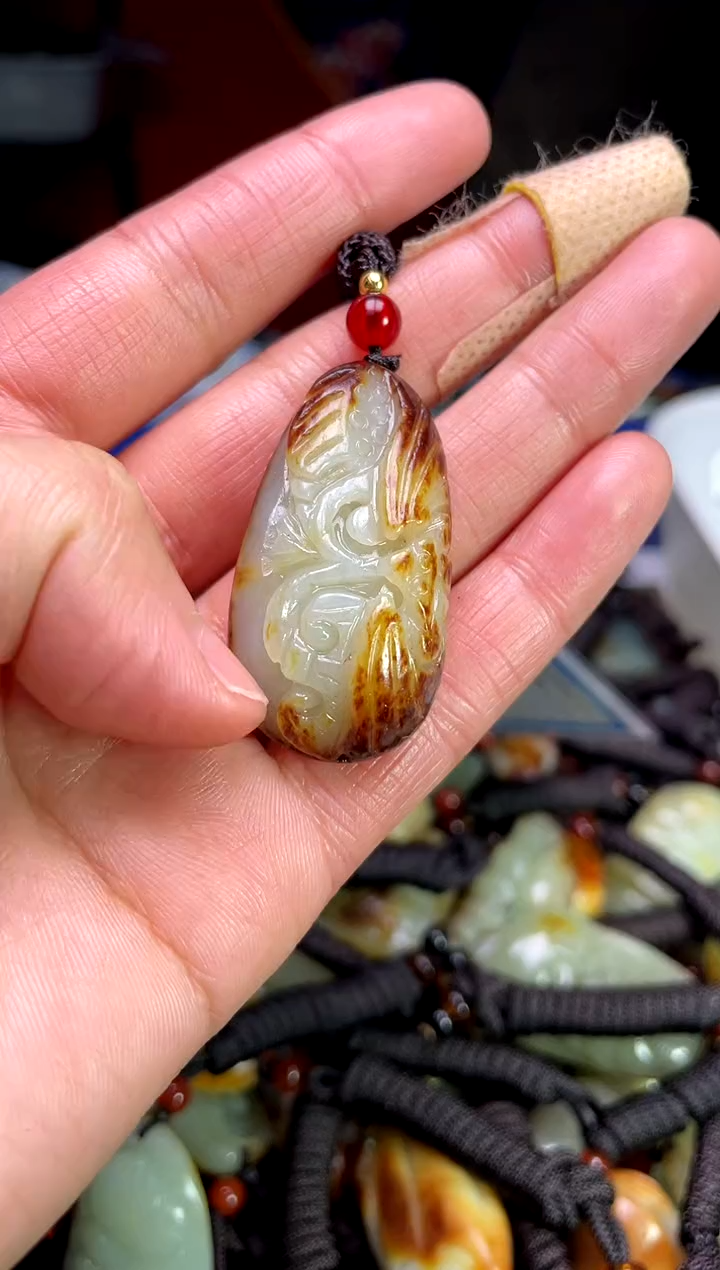 【闪购商品】和田玉颈饰未镶嵌1