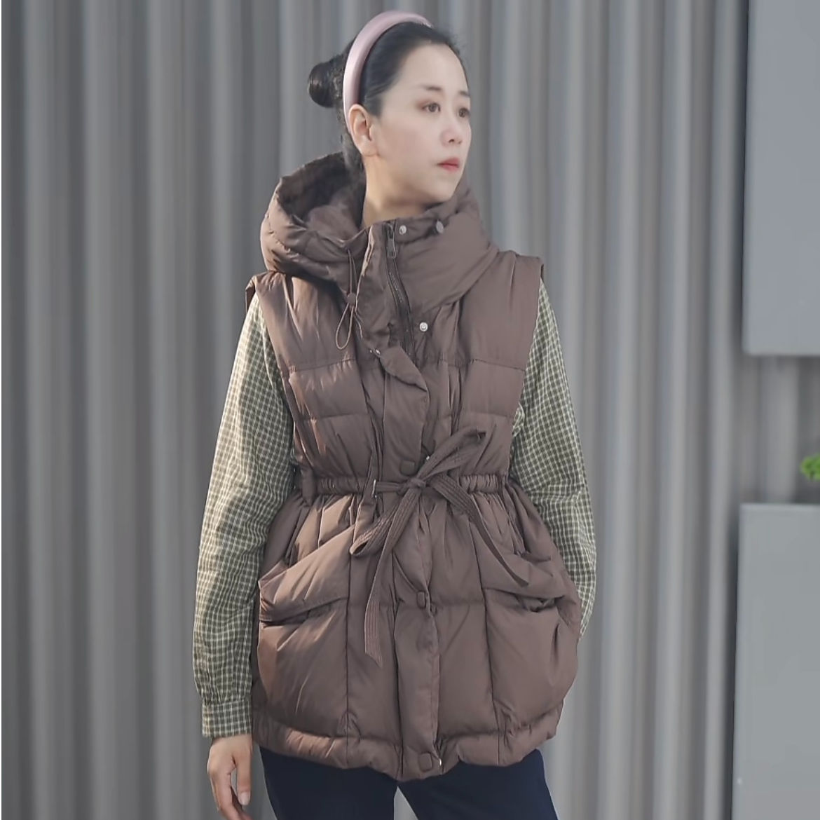 Huangxiaoqi Cowboy90白鸭绒连帽羽绒马夹收腰保暖百搭马甲8820