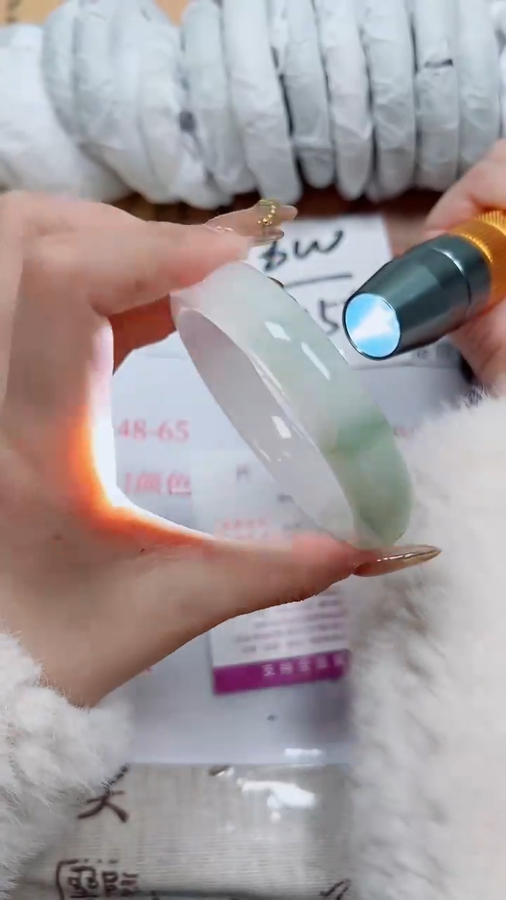 【闪购商品】石英质玉手镯未镶嵌K325-58