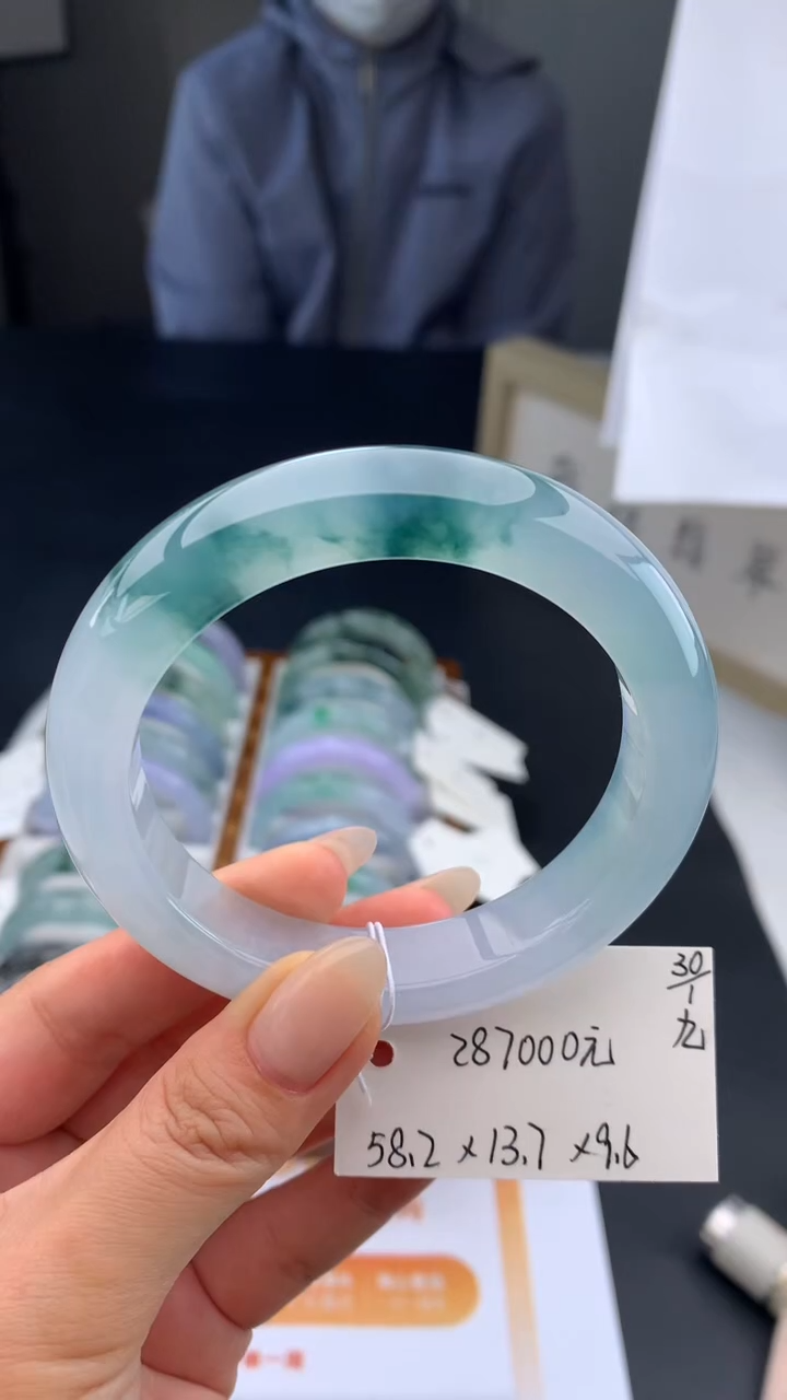 【闪购商品】翡翠手镯未镶嵌下单联系客服核对地址哦