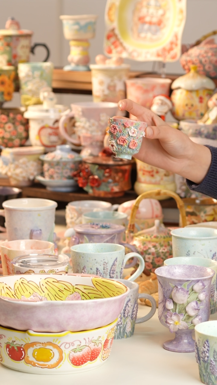 摆件陶景德镇釉下彩手绘设计师款陶瓷