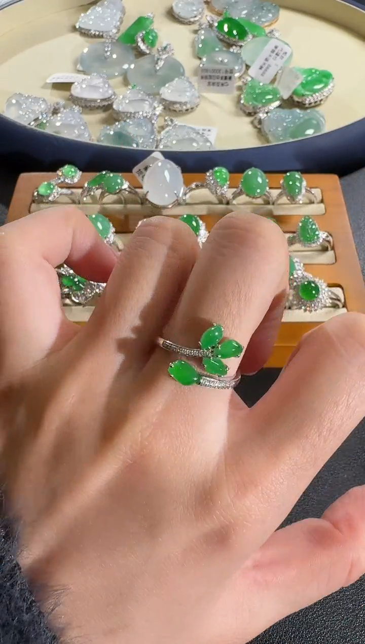 【闪购商品】翡翠戒指18K金镶嵌【源头工厂】钻石镶嵌