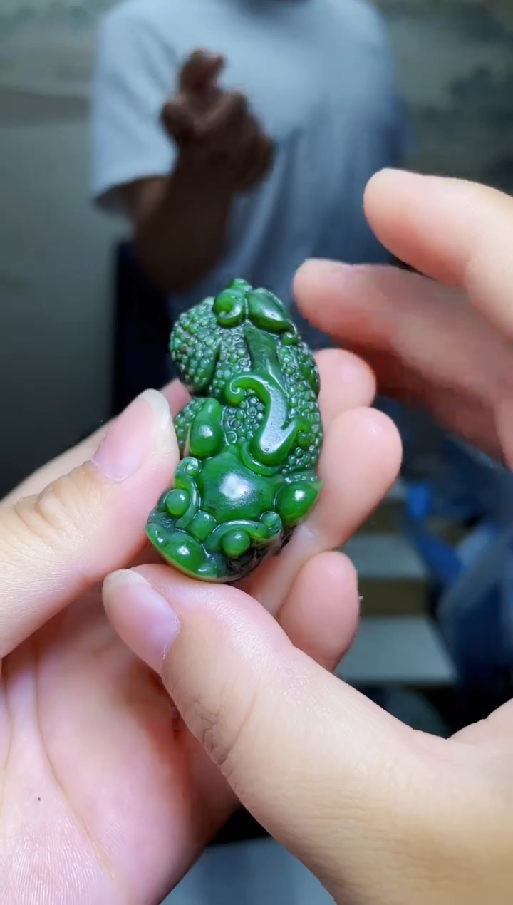 和田玉未镶嵌颈饰1