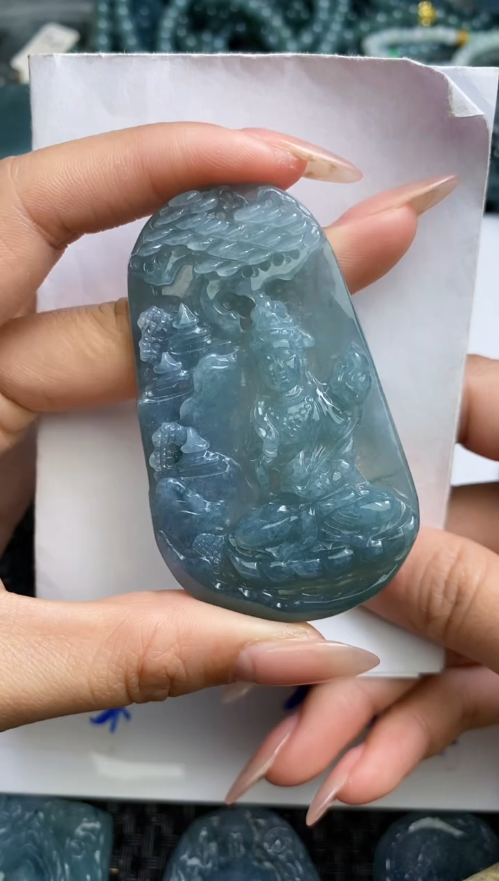 【闪购商品】翡翠颈饰未镶嵌         