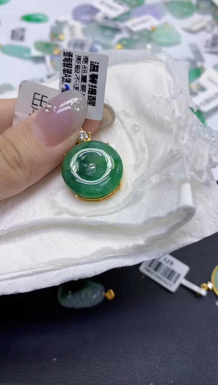 颈饰未镶嵌翡翠天然缅甸翡翠A货百元以上9元证书费自理