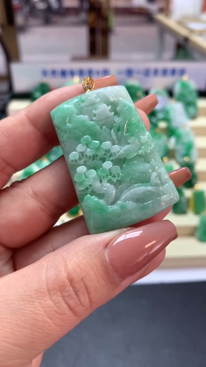 【闪购商品】翡翠吊坠(不含链)18K金镶嵌挂件