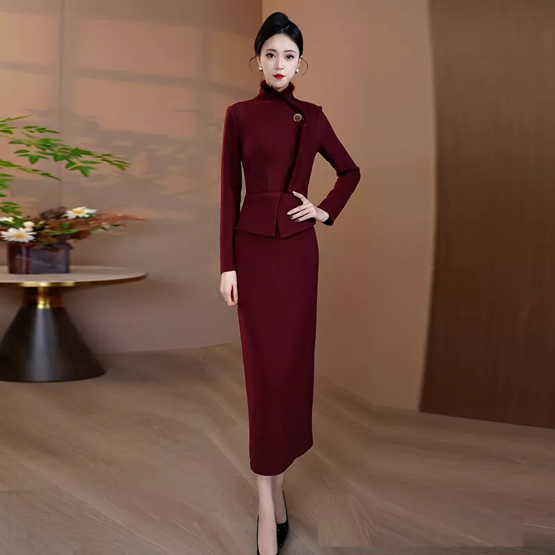 秋冬加厚毛呢连衣裙女2025新款修身显瘦安哥拉红裙子优雅时尚长裙