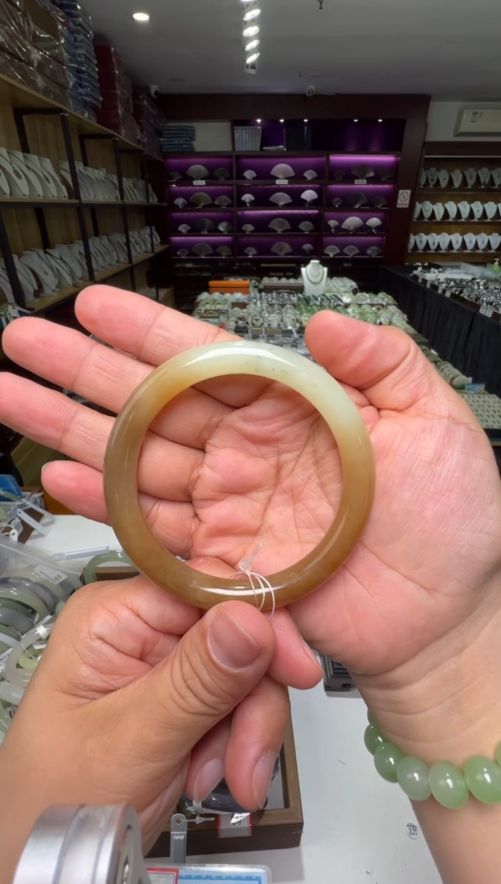 【闪购商品】和田玉手镯未镶嵌57圈口且末糖手镯