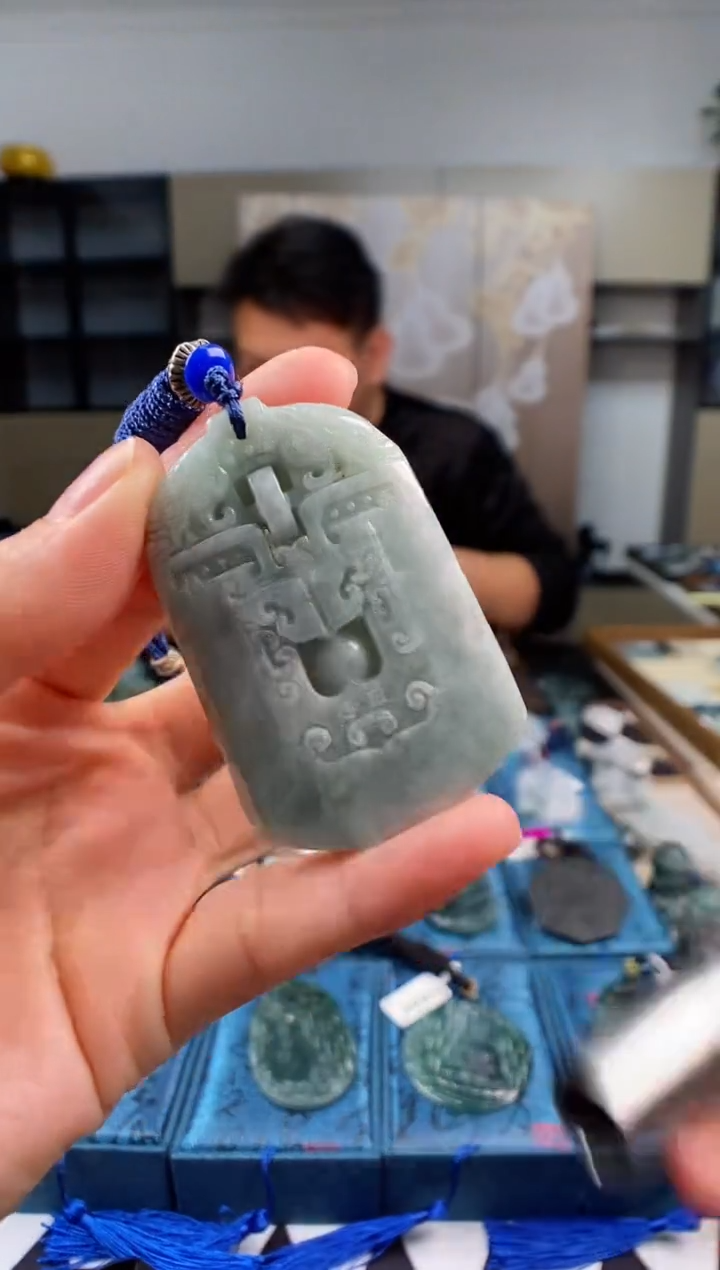 颈饰未镶嵌翡翠多样性发其一