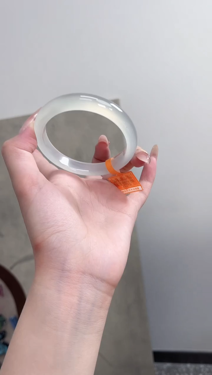 【闪购商品】玛瑙/玉髓手镯未镶嵌58-59圈