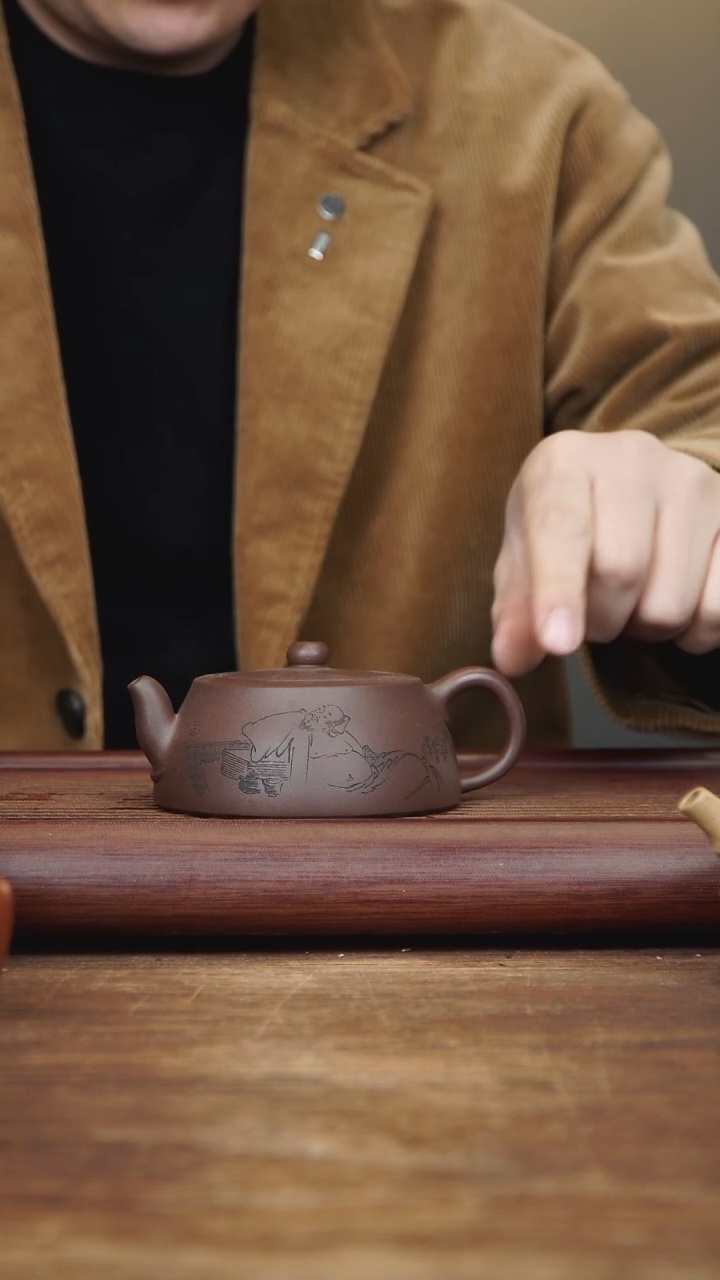 【闪购商品】紫砂茶壶180ml 省大师作品卧月  紫泥