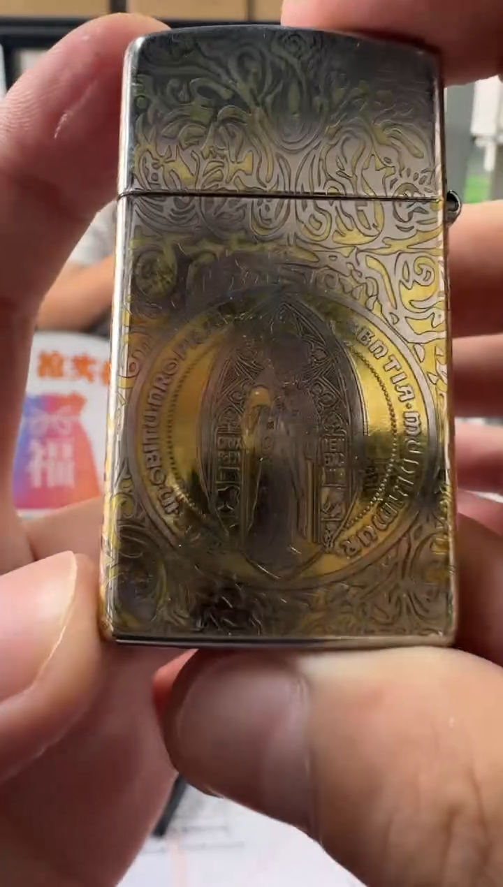 Zippo纤巧康斯坦丁-五面精雕-锻纱镀铬