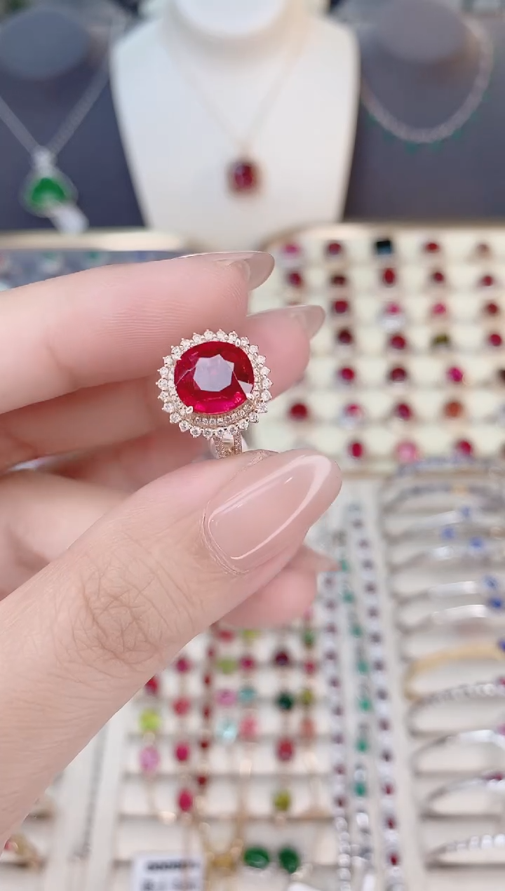 18K金镶嵌碧玺戒指碧玺3.06CT