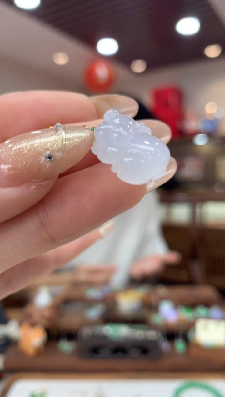 【闪购商品】翡翠吊坠(不含链)18K金镶嵌猪