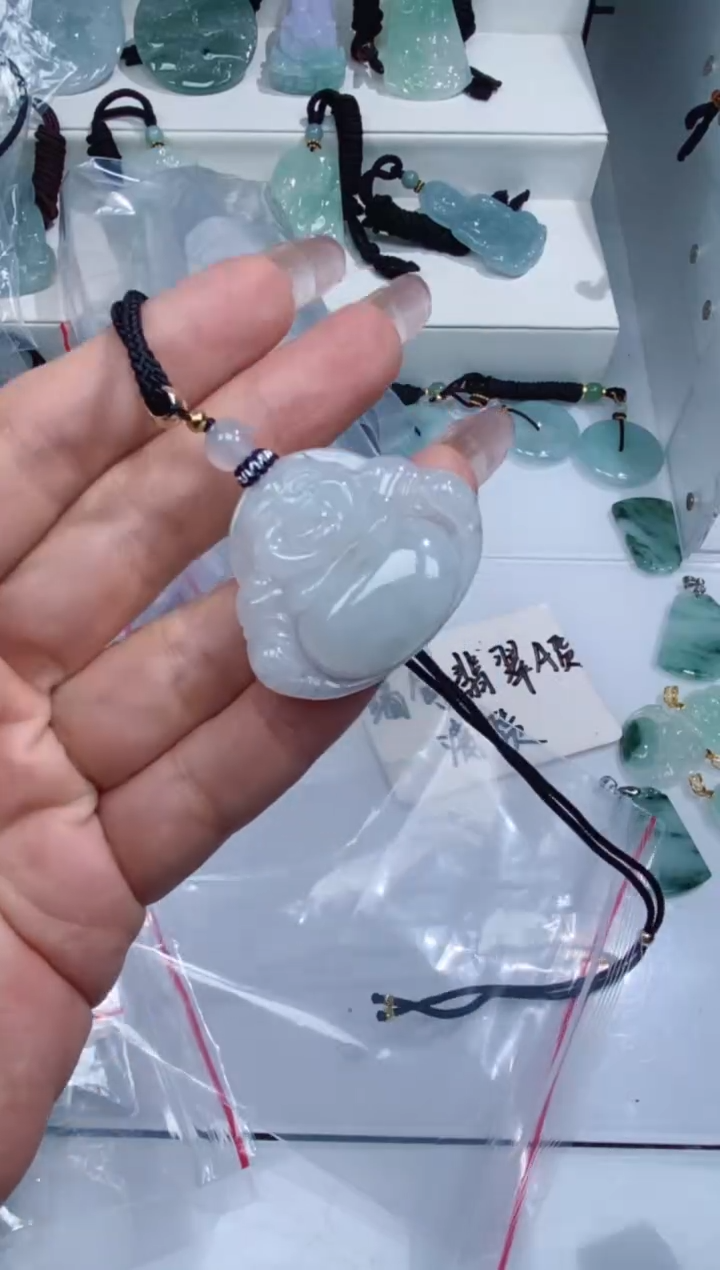 颈饰未镶嵌翡翠吊坠