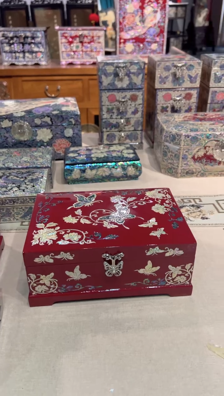 【闪购商品】按扣绒布底双层弘贝雅螺钿漆器文化馆