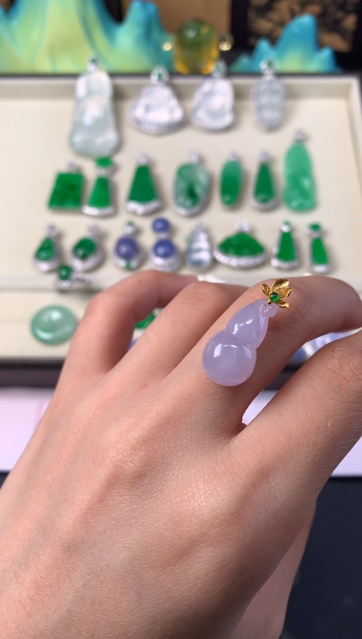 吊坠(不含链)18K金镶嵌翡翠吊坠