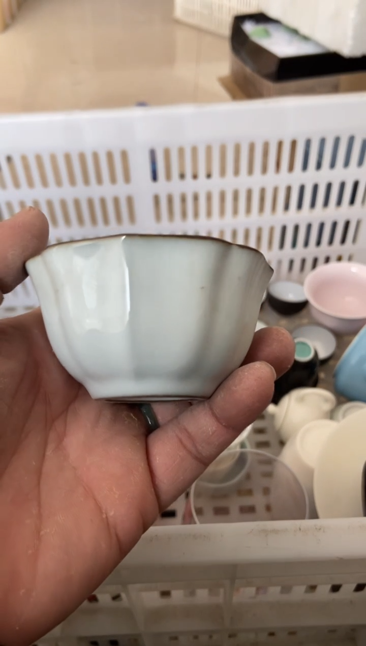 杯无运费险有瑕疵的摄影的产品有使用过的痕迹有点脏介意勿拍