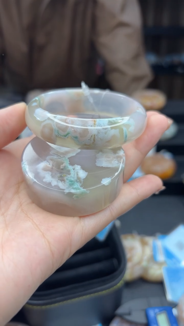 【闪购商品】石英质玉手镯未镶嵌524（52圈赠送镯心）