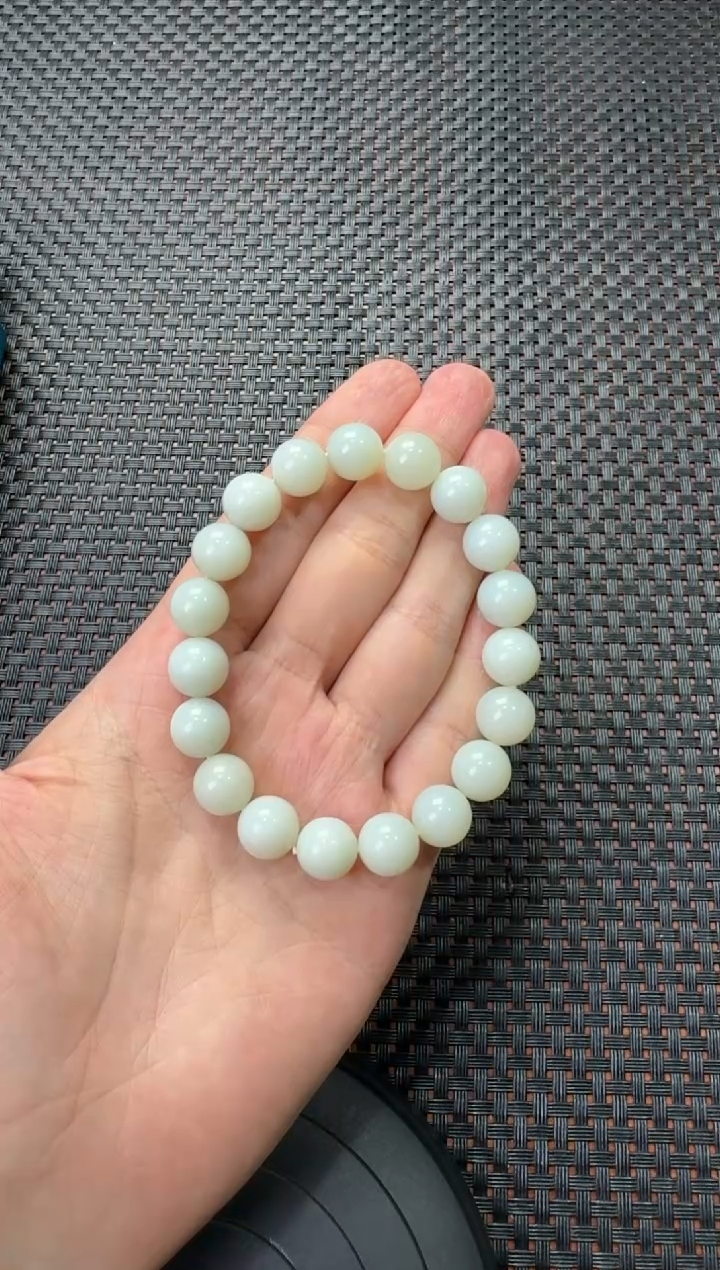 未镶嵌手串和田玉谦****心和田玉