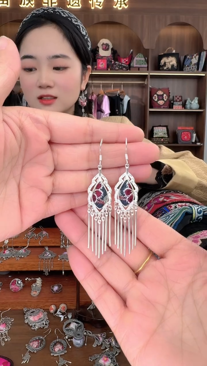 【闪购商品】织绣扶光苗绣传承90