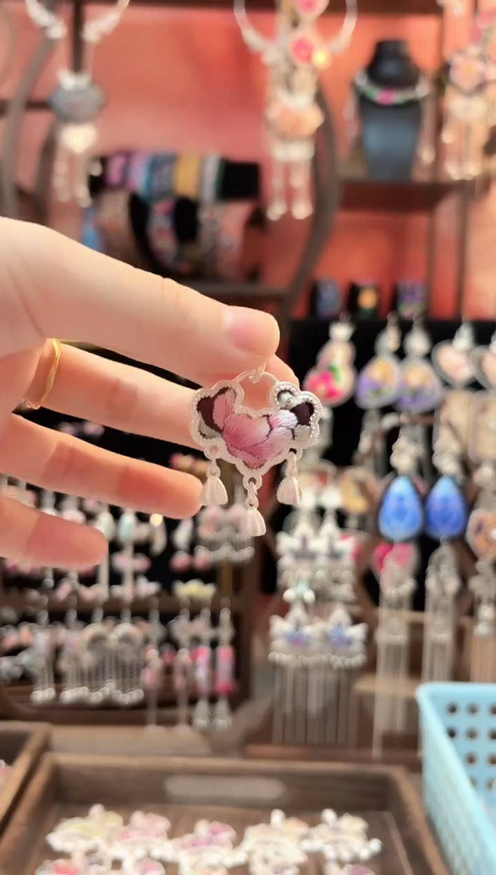 织绣云织谣民族风精美饰品   14