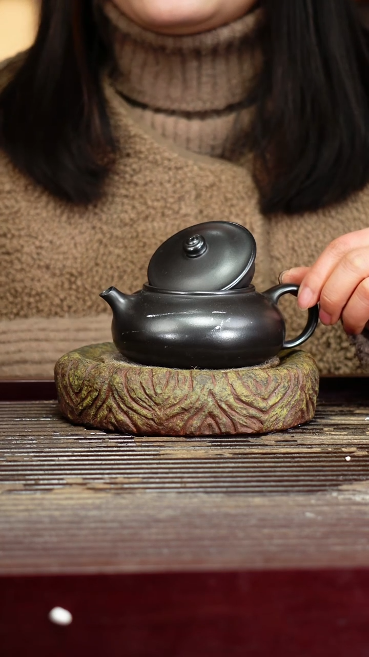 宜兴原矿紫砂壶茶壶宜兴原矿紫砂壶茶壶180C