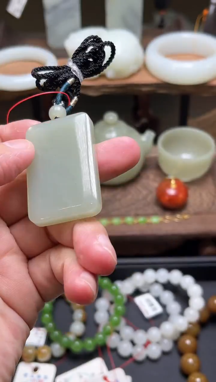 【闪购商品】和田玉吊坠未镶嵌且末青白 无事牌 9003618