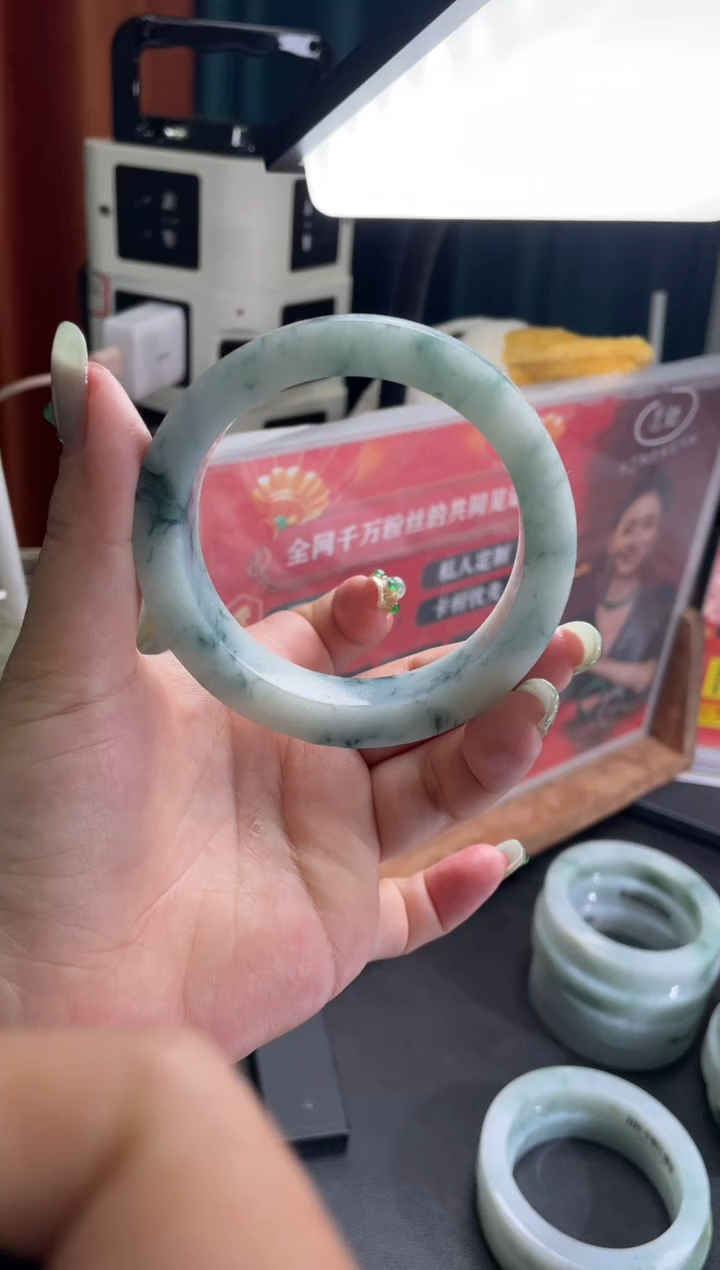 【闪购商品】定制翡翠手镯未镶嵌手镯DDQ/发一件