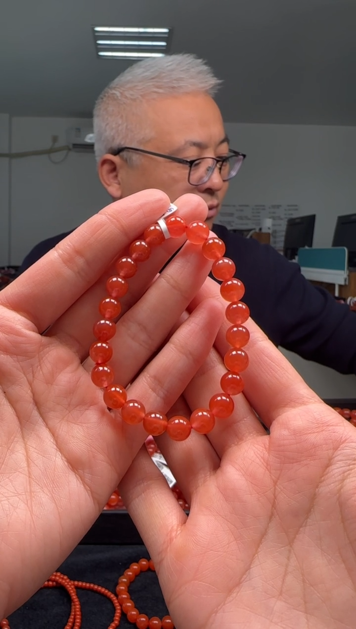 【闪购商品】南红玛瑙8mm保山手串圆珠未镶嵌多样性发一件