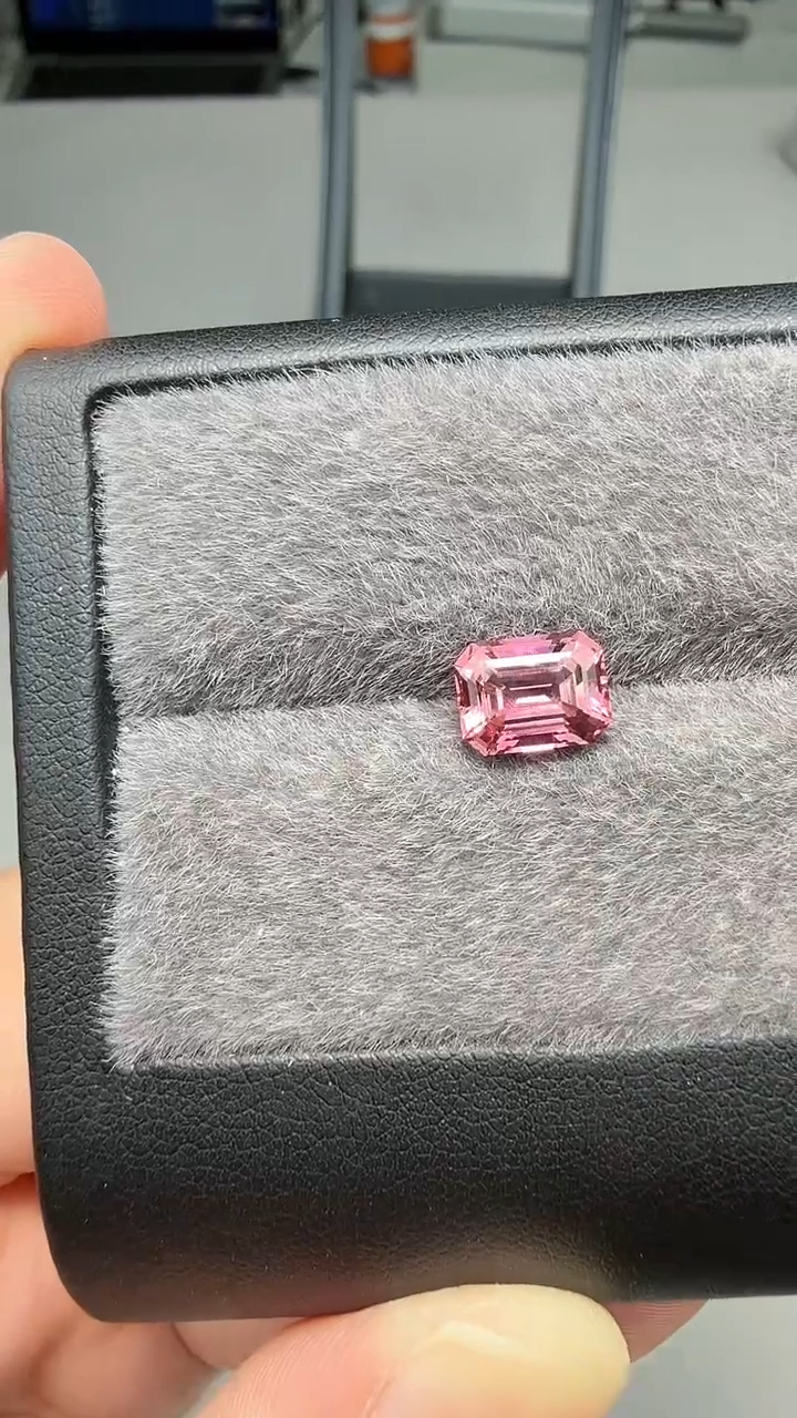 【闪购商品】碧玺裸石未镶嵌1.7ct-A388-1p