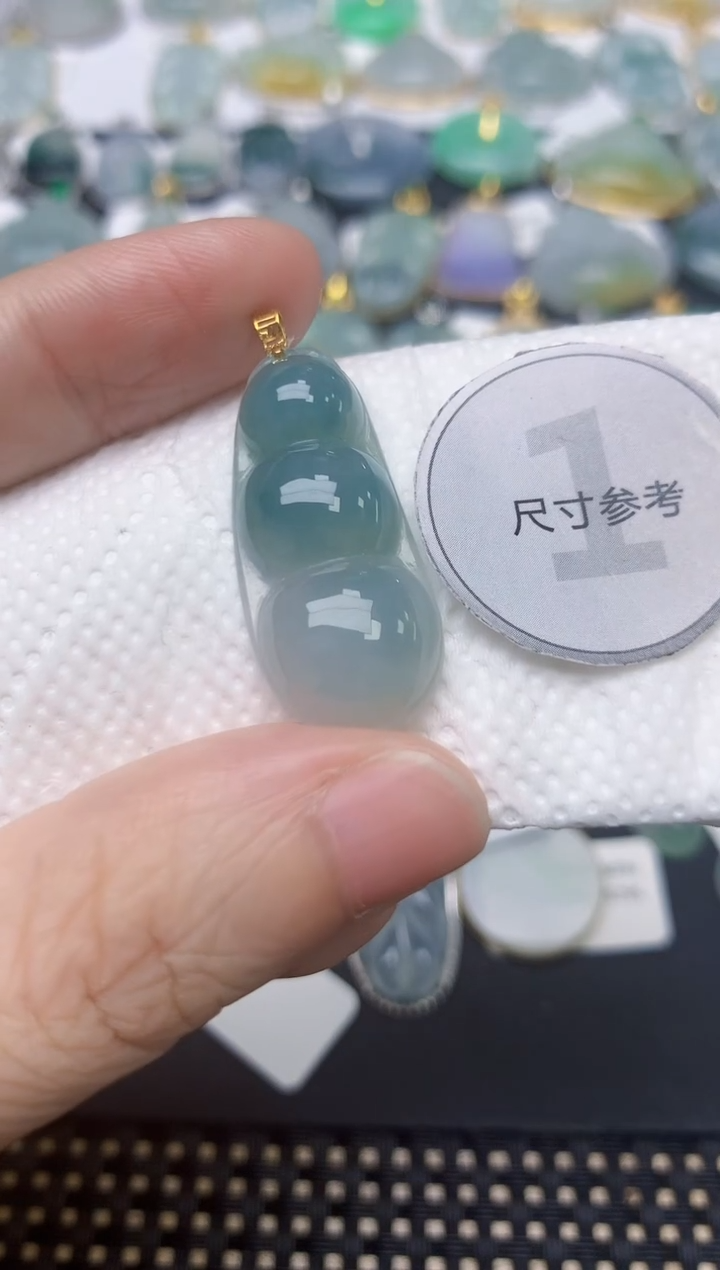 翡翠18K金镶嵌颈饰天然缅甸A货翡翠